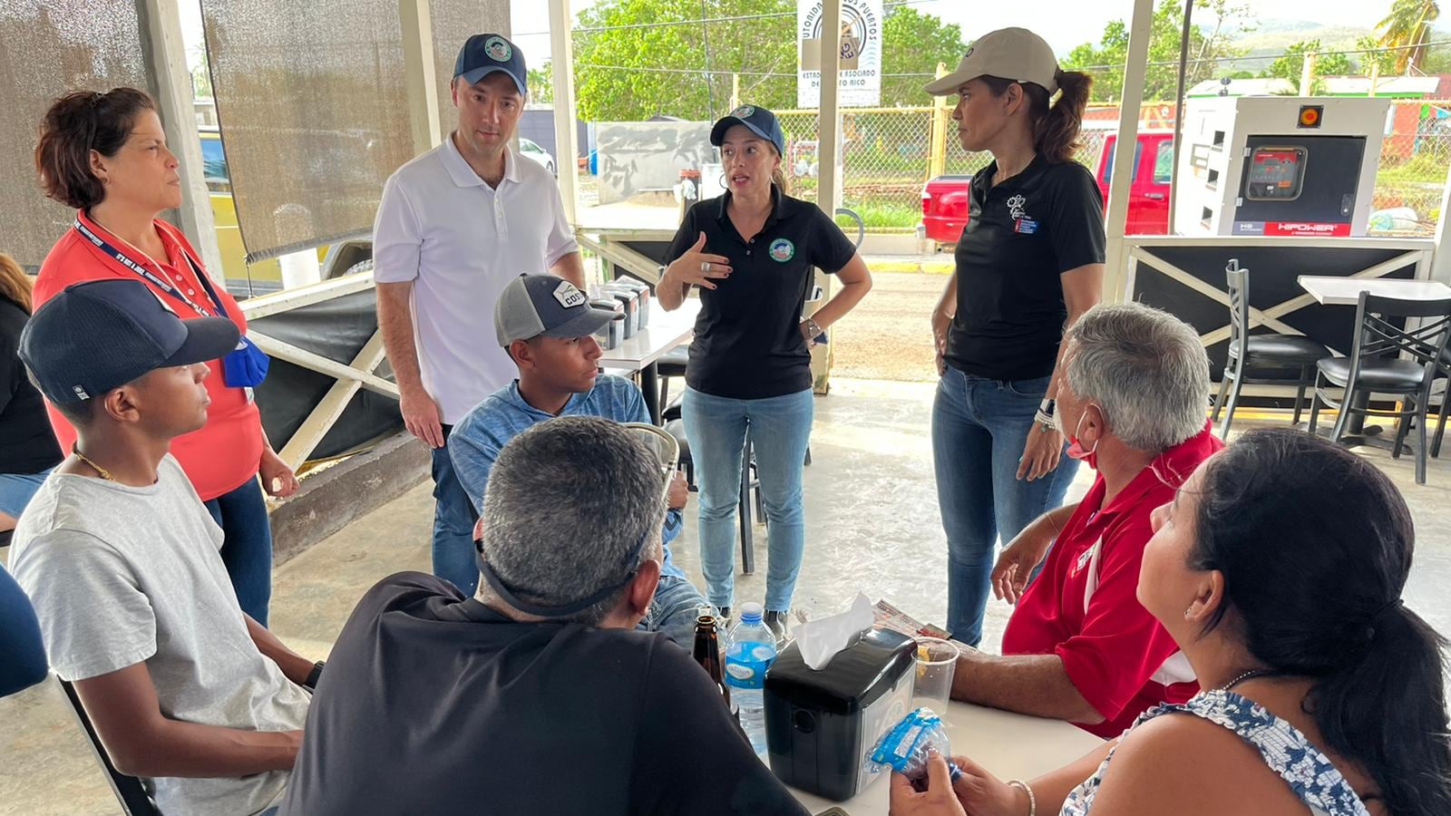Cámara de Comercio visita negocios en el Sur