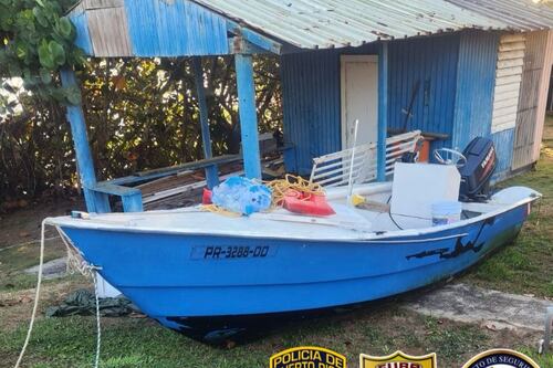 Llevaban 32 bloques de cocaína: Arrestan a tres personas en embarcación en Dorado