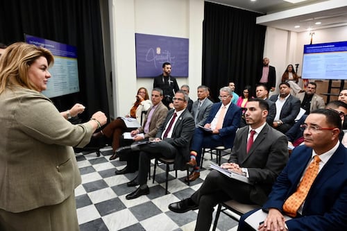 Alcaldes populares sugieren descentralizar proceso de permisos que propuso la gobernadora