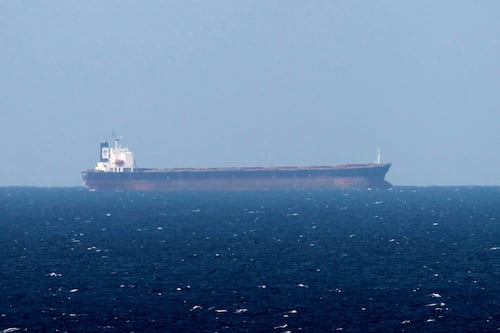 Trump insta a aliados a “tomar” el estrecho de Ormuz