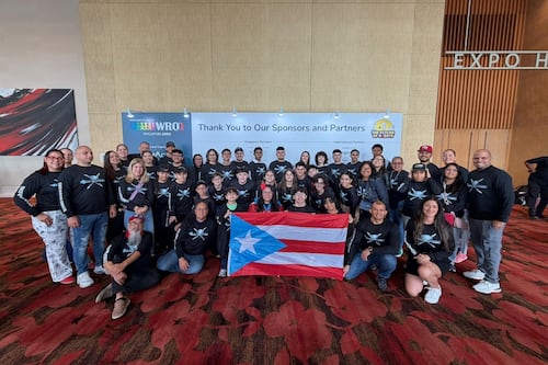 Estudiantes boricuas ganan bronce en competencia mundial de robótica