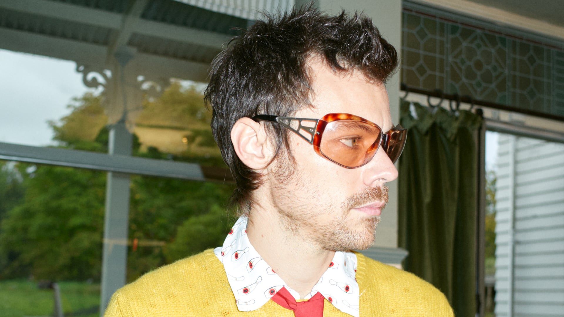 Harry Styles en su álbum Kiss All Time