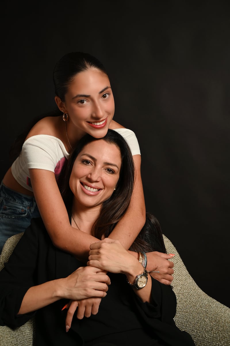 Alexandra Lúgaro y su hija Valentina