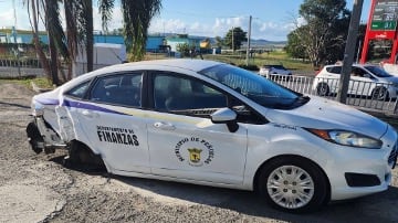 Uno de los vehículos municipales hurtados en Peñuelas