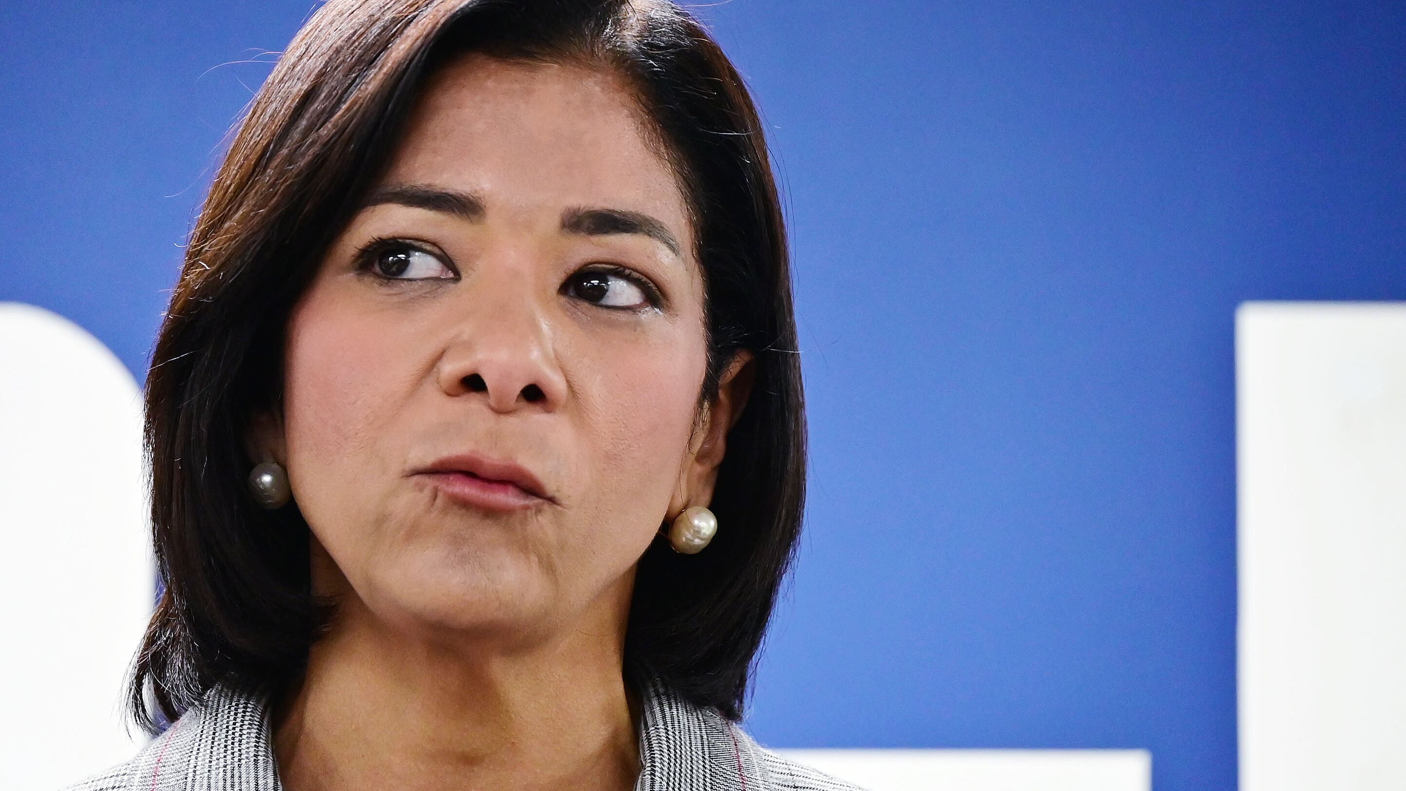 La secretaria de Justicia, Lourdes Lynnette Gómez Torres. Conferencia de Prensa de la Policía. sobre los arrestos de varios funcionarios del Depart. de Corrección.