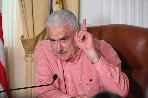 Rivera Schatz cuestiona cierre de pesquisa contra Roig y advierte: “no descarto nada”