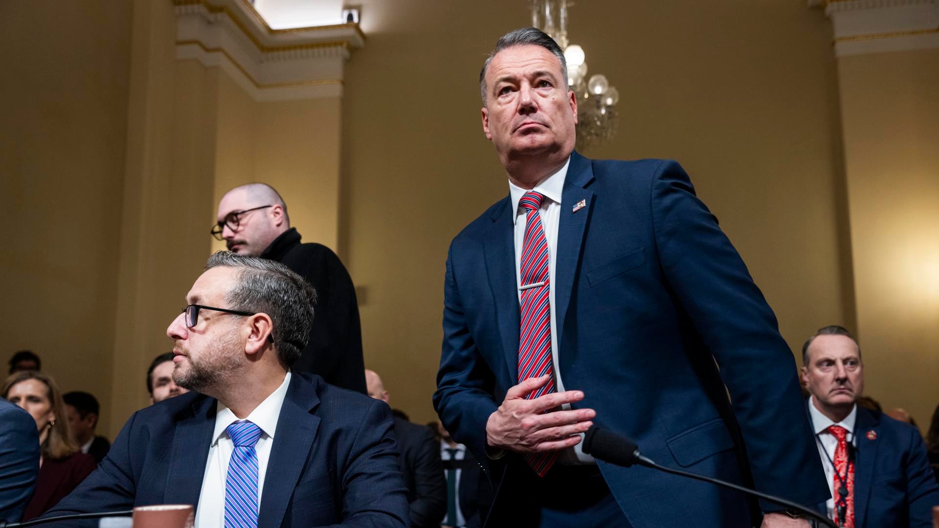 Oficiales de inmigración de Trump no responden en el Congreso sobre muertes en Mineápolis