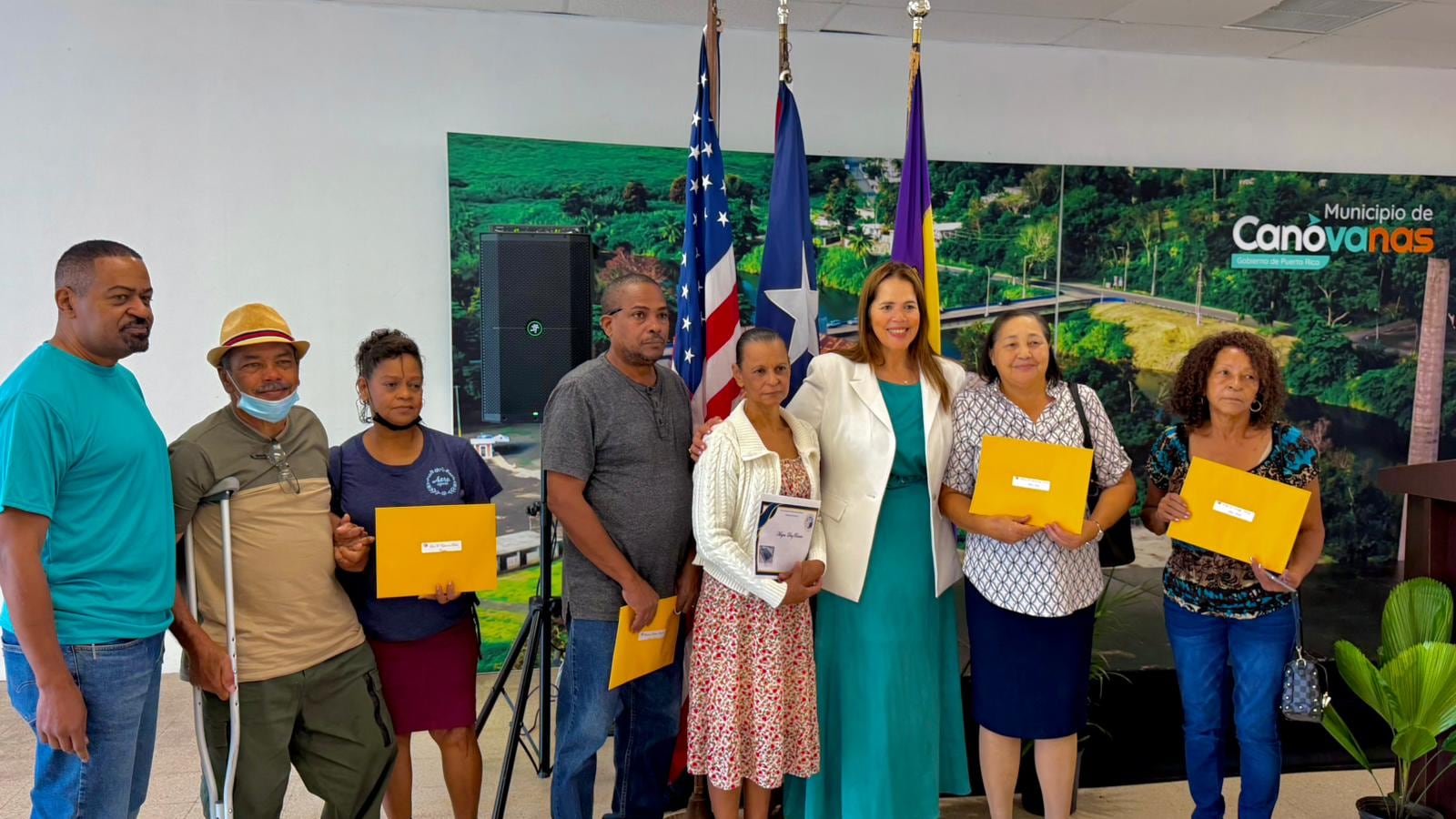 El Municipio de Canóvanas informó la activación de una nueva fase de ayudas dirigidas a vivienda, energía renovable y desarrollo comercial, como parte de una estrategia que combina actividad cultural con intervención directa en necesidades comunitarias.