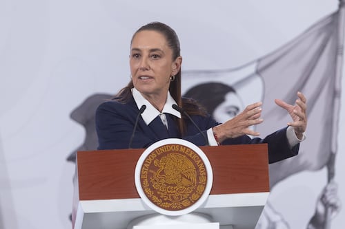 Sheinbaum defiende el nombre de Golfo de México ante insistencia de Trump