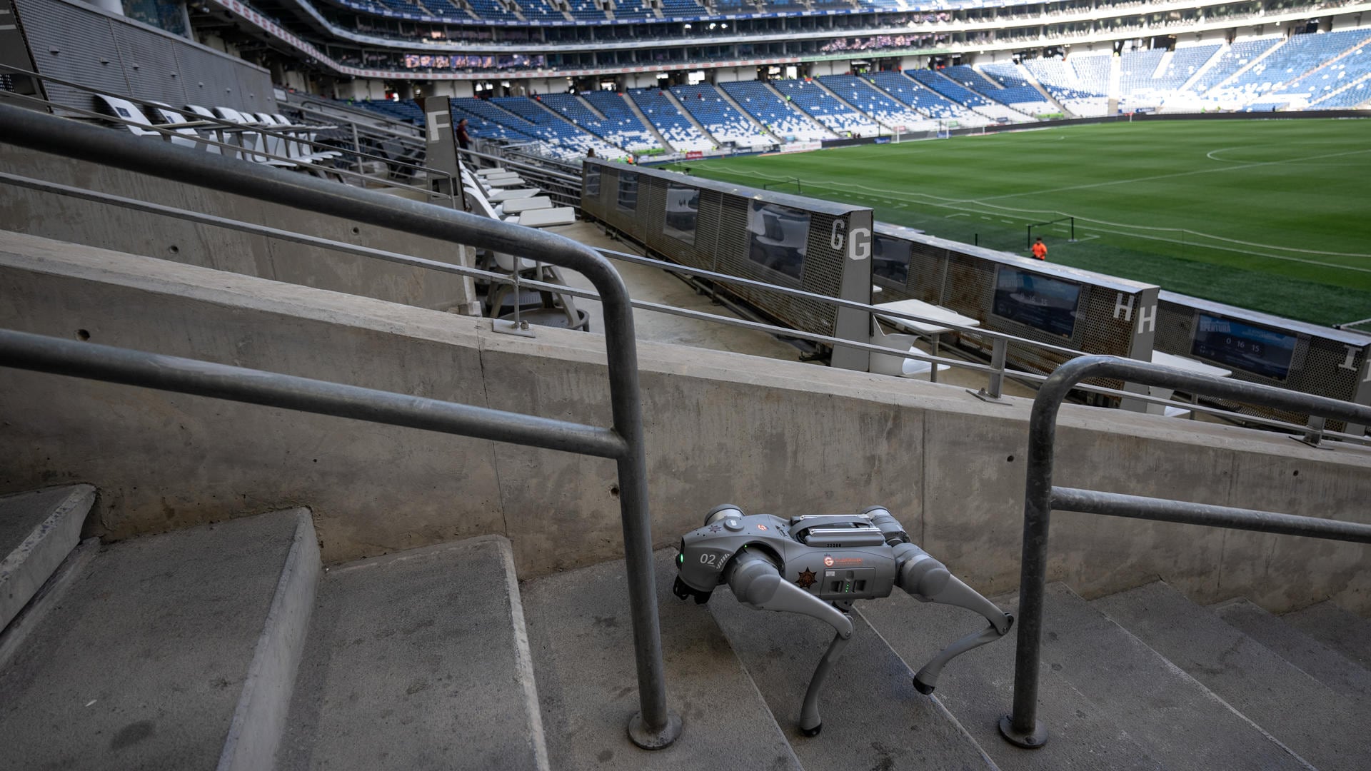 Perros robots reforzarán la seguridad durante los partidos del Mundial en norte de México