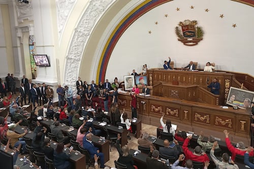 Detienen a 14 periodistas durante la sesión inaugural de la nueva Asamblea Nacional venezolana