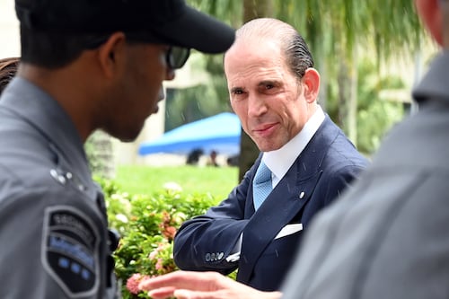 Jueza federal desestima caso de Julio Herrera Velutini tras indulto presidencial y cancela sentencia