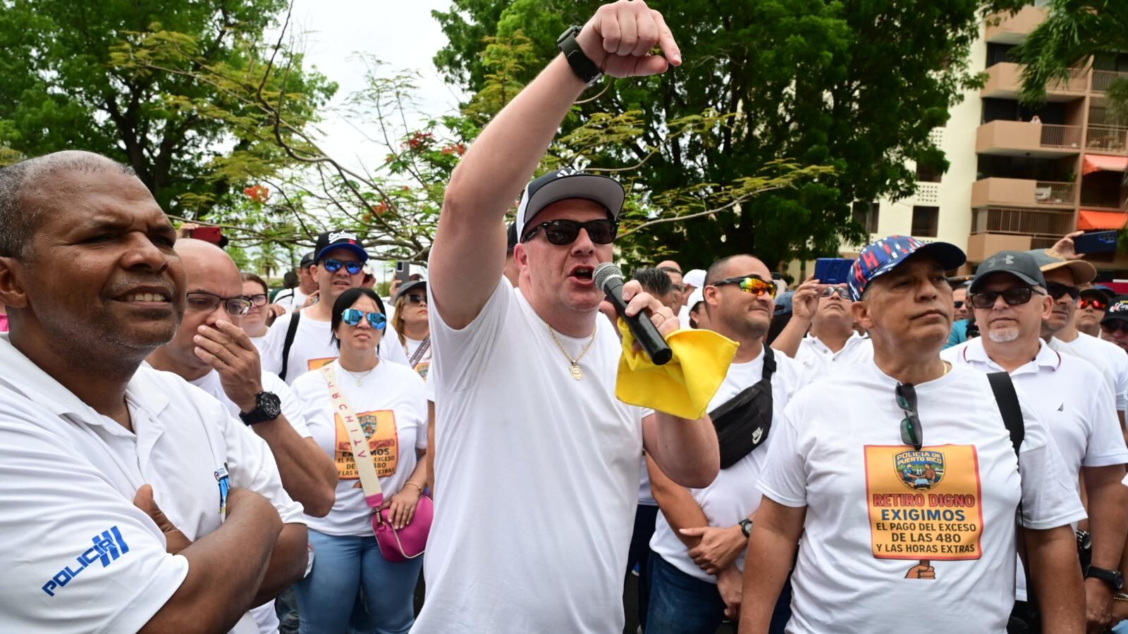 Miembros de la uniformada denuncian que no se les ha pagado las horas extras trabajadas por meses.