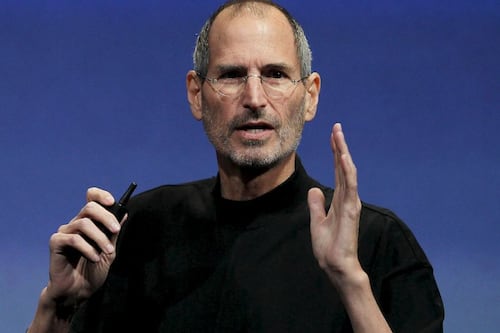 Steve Jobs pagaba para que le llevaran la contraria, literalmente