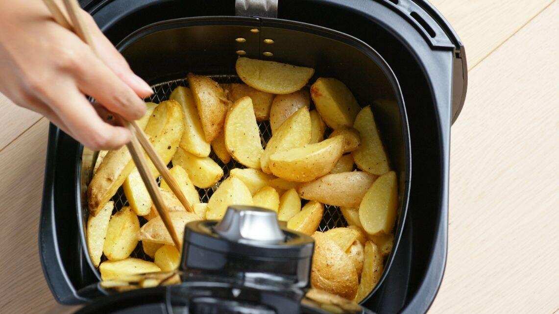La freidora de aire es uno de los mejores regalos para dar antes que termine el año.