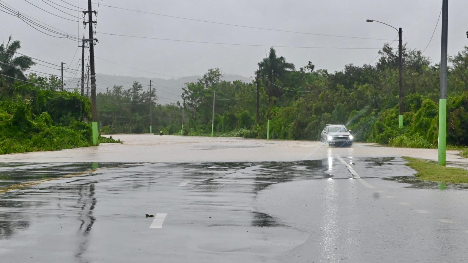 Paso de la tormenta tropical Ernesto por Fajardo