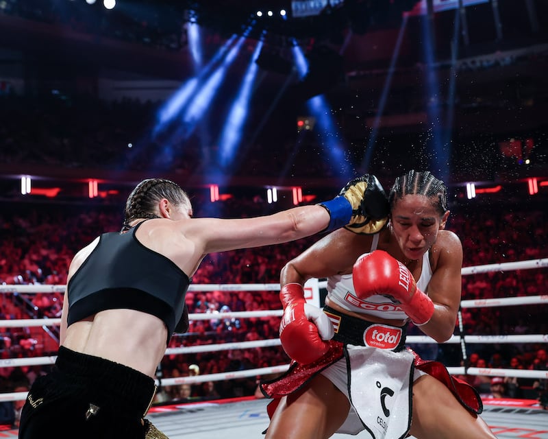 Katie Taylor vence a Amanda Serrano y cierra la trilogía histórica.