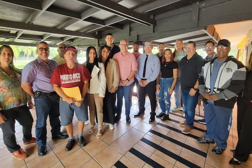 Participantes culminan curso de Tratamiento y Sellado de Techos en Fajardo