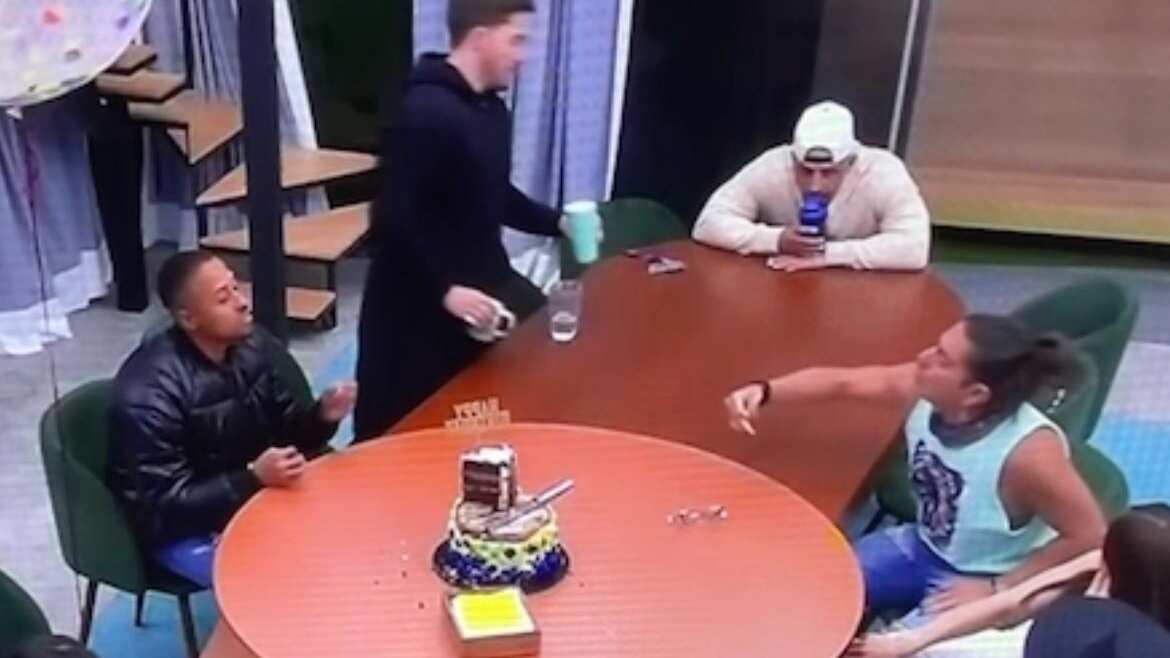 Discusión en "La casa de los famosos 3".