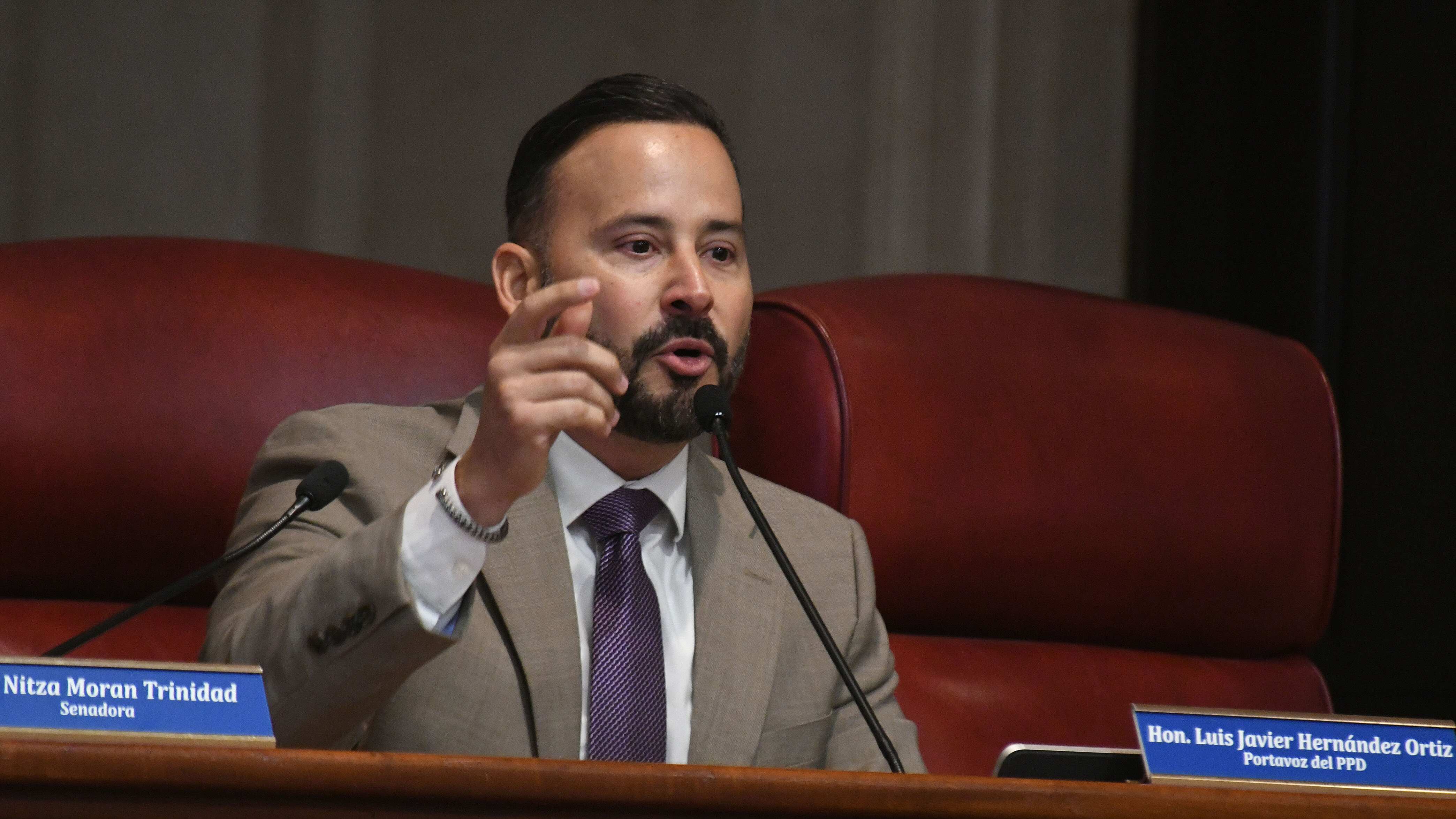 Foto del senador Luis Javier Hernández Ortiz, portavoz del Partido Popular Democrático en el Senado de Puerto Rico.