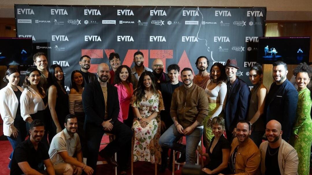 Elenco del musical “Evita” que se presentará en Santurce.