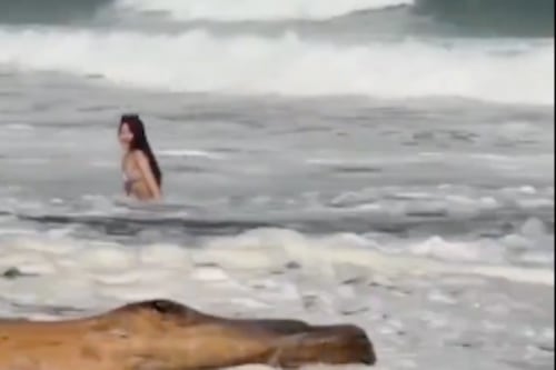 VIDEO: Influencer tailandesa falleció tras ser arrastrada por el mar