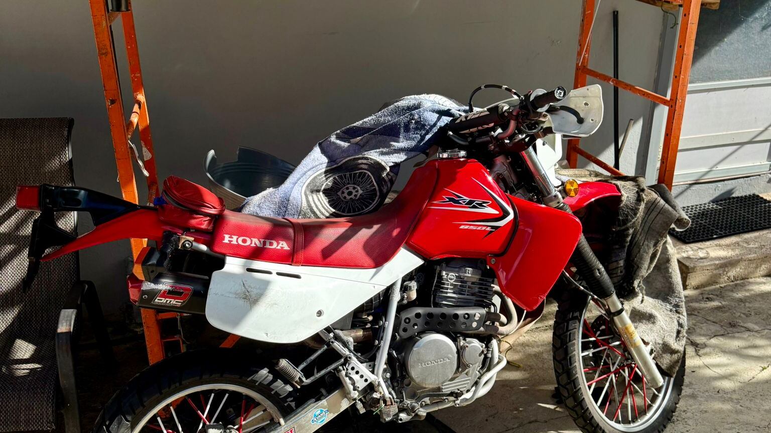 Motociclista resulta gravemente herido tras accidente en Toa Baja