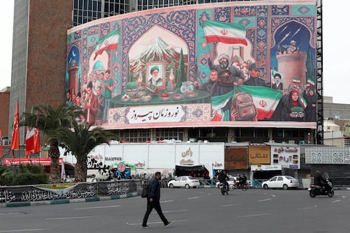 La crisis energética supera las de 1970 y las bolsas se desploman: cuarta semana de guerra