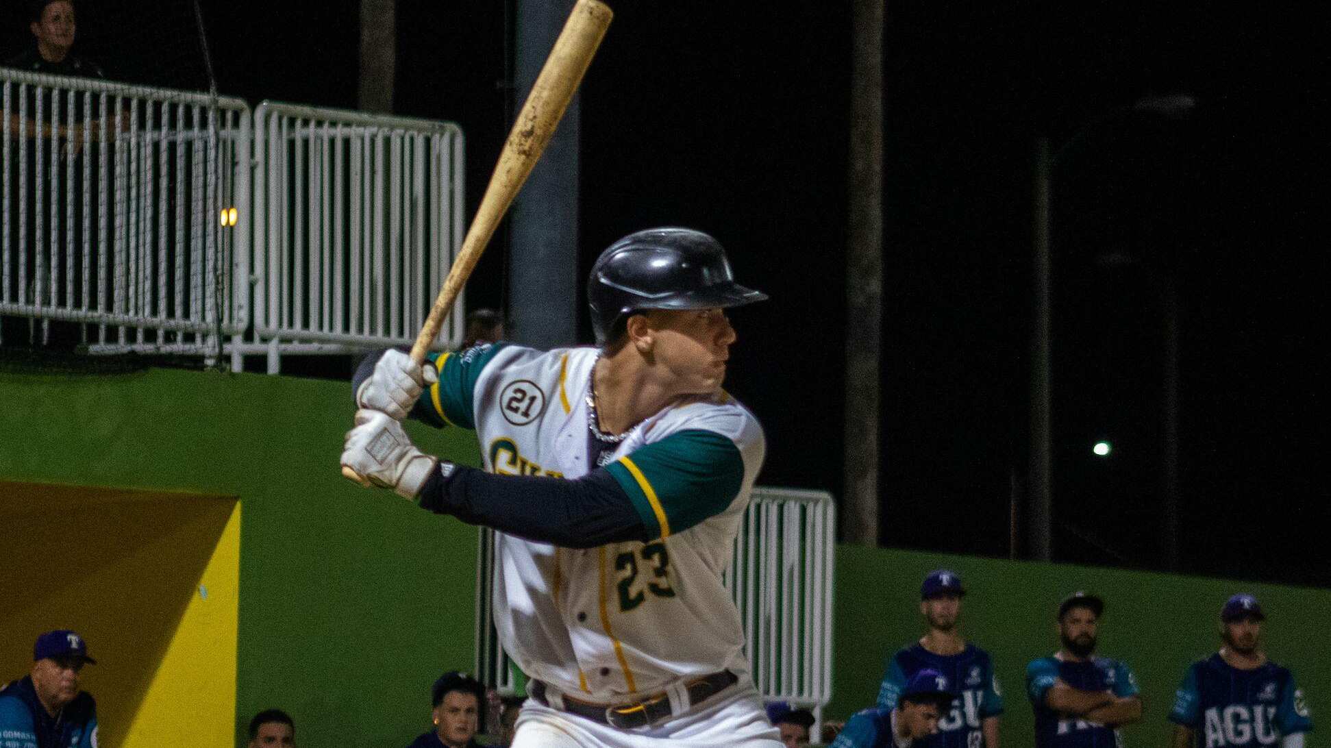 Luis González de los Guayacanes de Guayanilla.