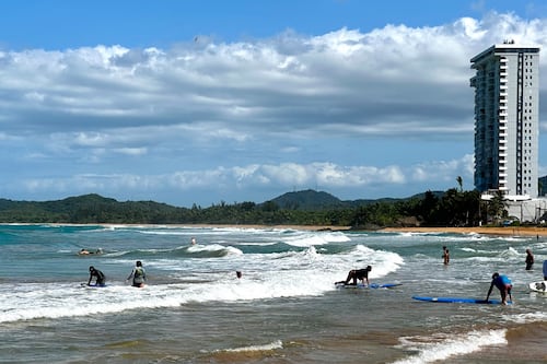 Sigue el oleaje fuerte y condiciones peligrosas en el mar
