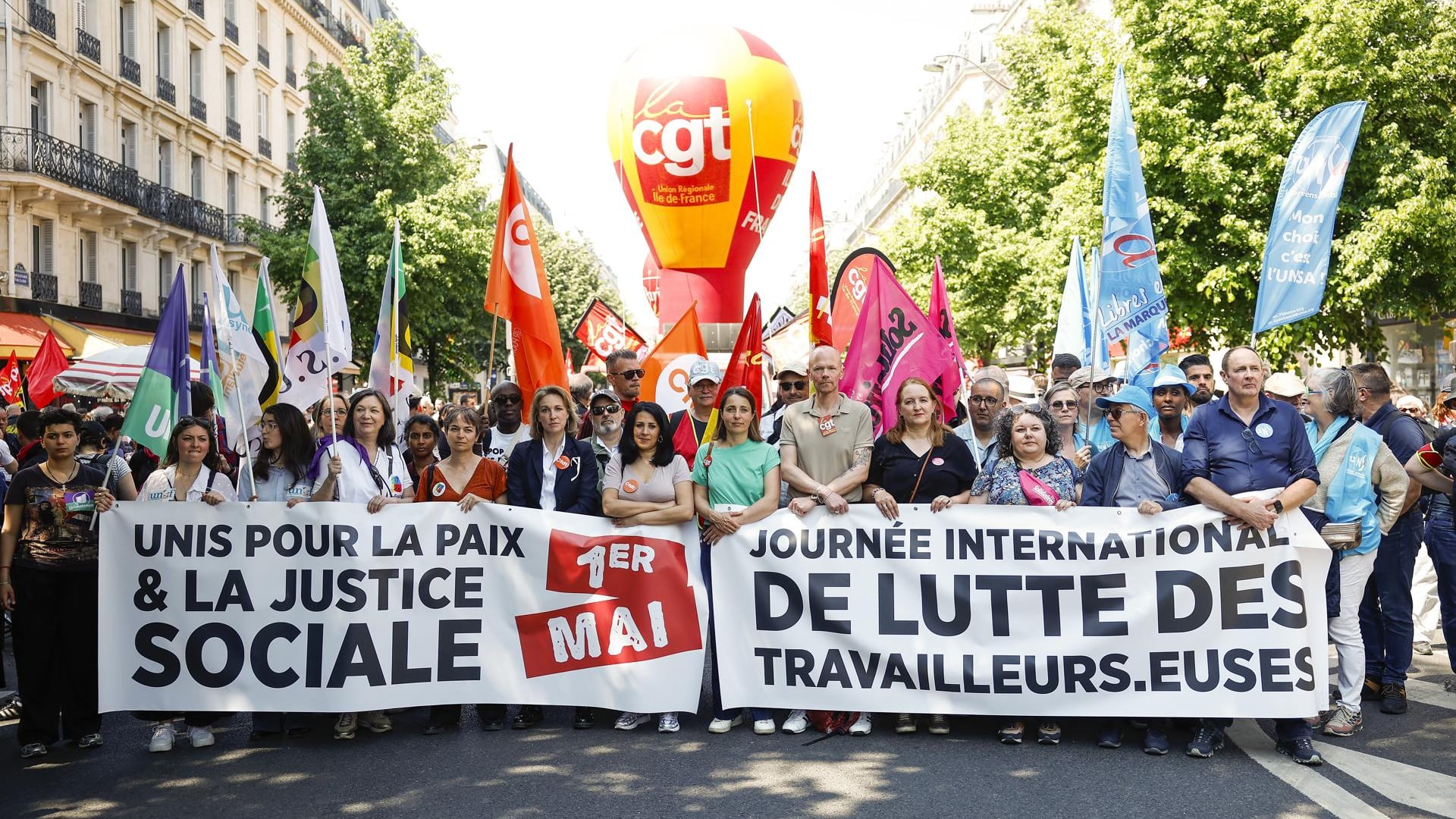 Los sindicatos cifran en 300.000 los participantes en la Fiesta del Trabajo en Francia
