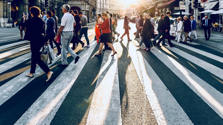 Si buscar como mejorar fotos de Instagram y no usando filtros, sino con ediciones desde tu galería de imágenes te decimos cómo hacerlo.