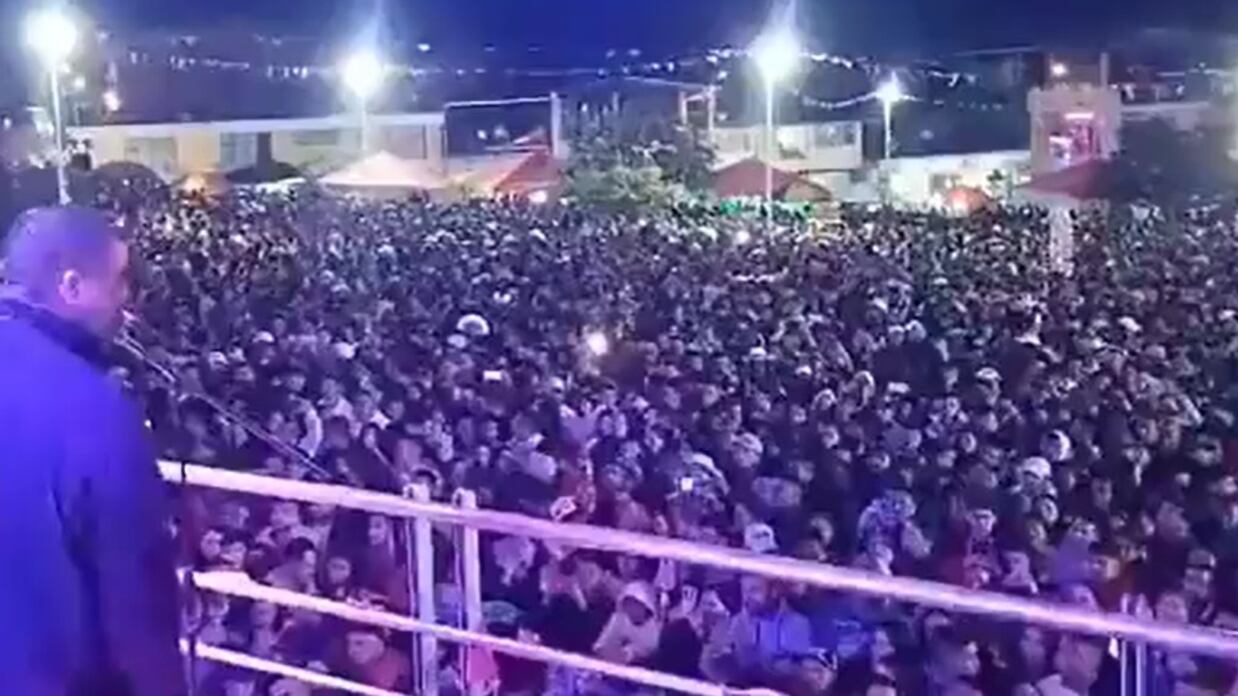 Concierto de cantante de salsa terminó en balacera en Colombia.