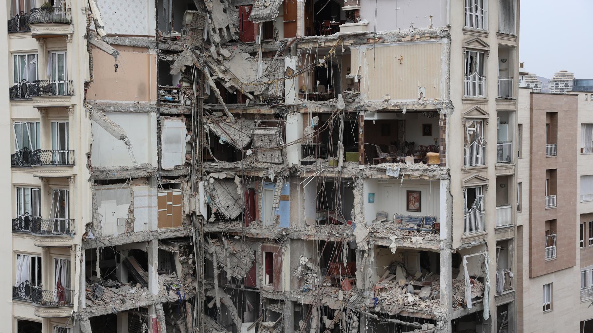 El Ejército israelí anuncia nueva oleada de bombardeos contra "el corazón de Teherán"