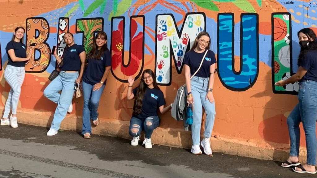 Iniciativa de los Ángeles Azules de la UPR de Cayey