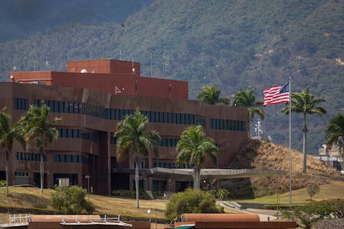 Estados Unidos reanuda operaciones de su embajada en Caracas
