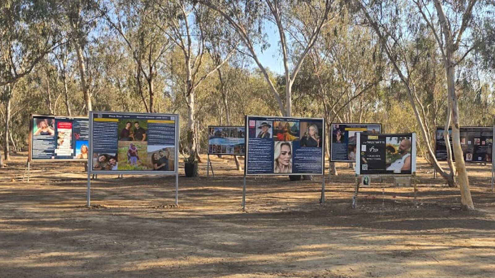 Un sitio conmemorativo en homenaje a las más de 370 víctimas del Festival Nova, atacados brutalmente por militantes de Hamás el 7 de octubre de 2023. Foto Amilcar Avila
