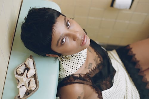 Tokischa protagoniza portada de revista y revela nombre de su álbum debut