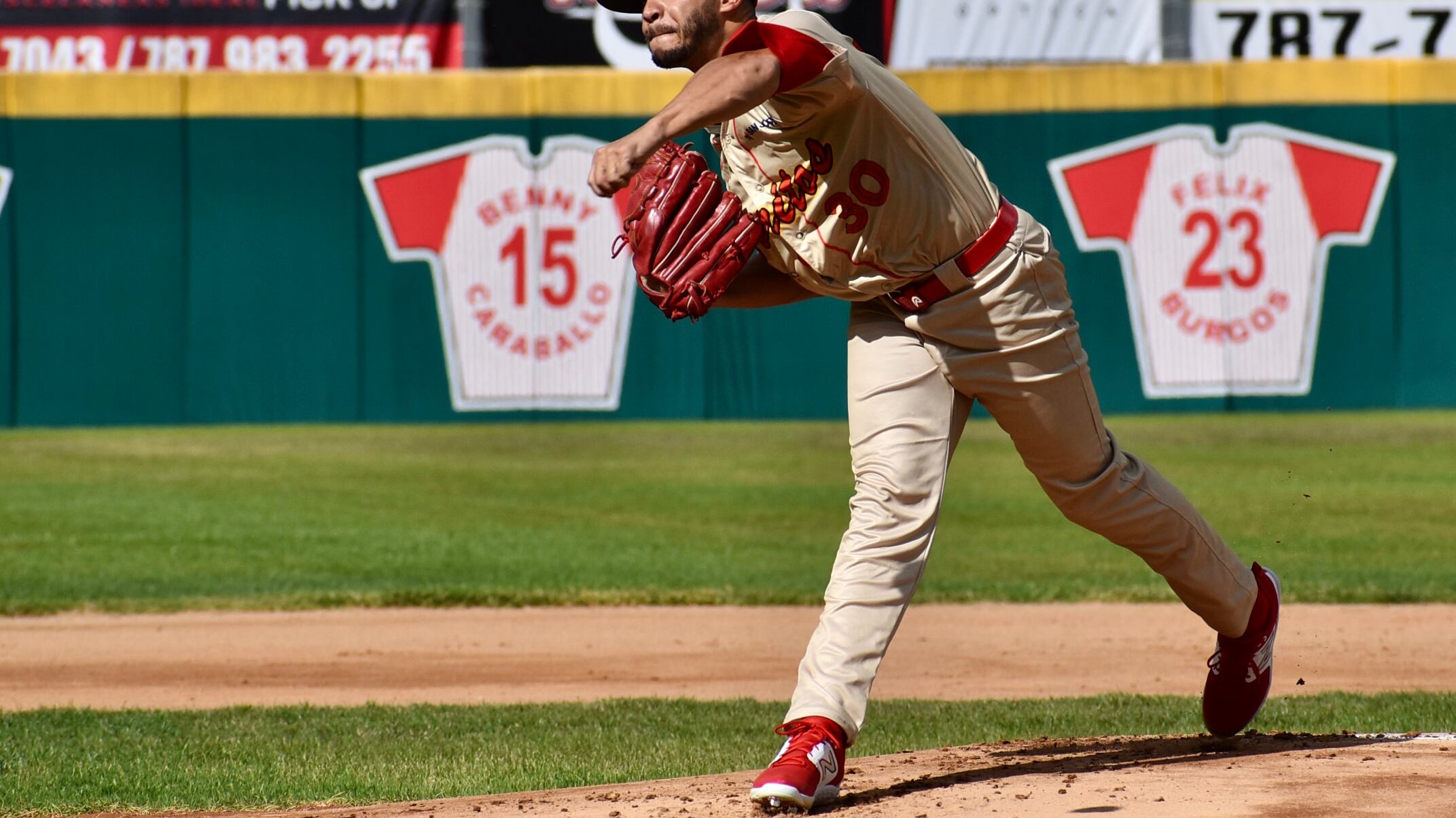 José Carlos Burgos, lanzador de los Toritos (1)