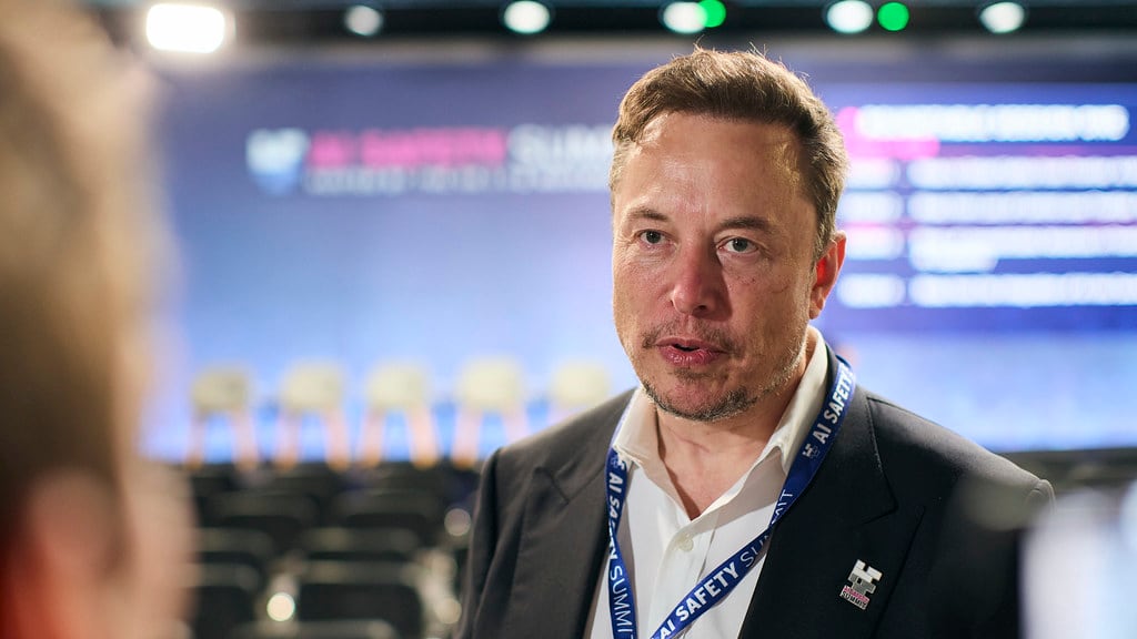 Elon Musk / UK Government