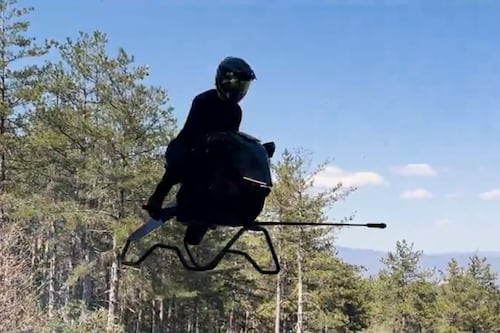 Empresa polaca desarrolla la primera moto voladora inspirada en los vehículos de Star Wars