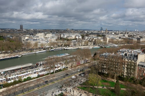 Ceremonia olímpica en el río Sena podría cancelarse si los riesgos son muy altos
