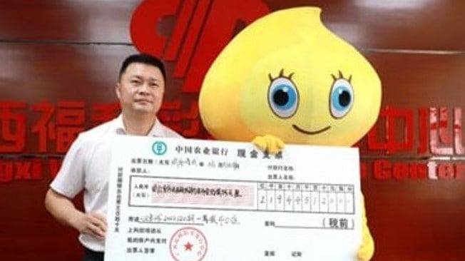 Hombre ganador de lotería.