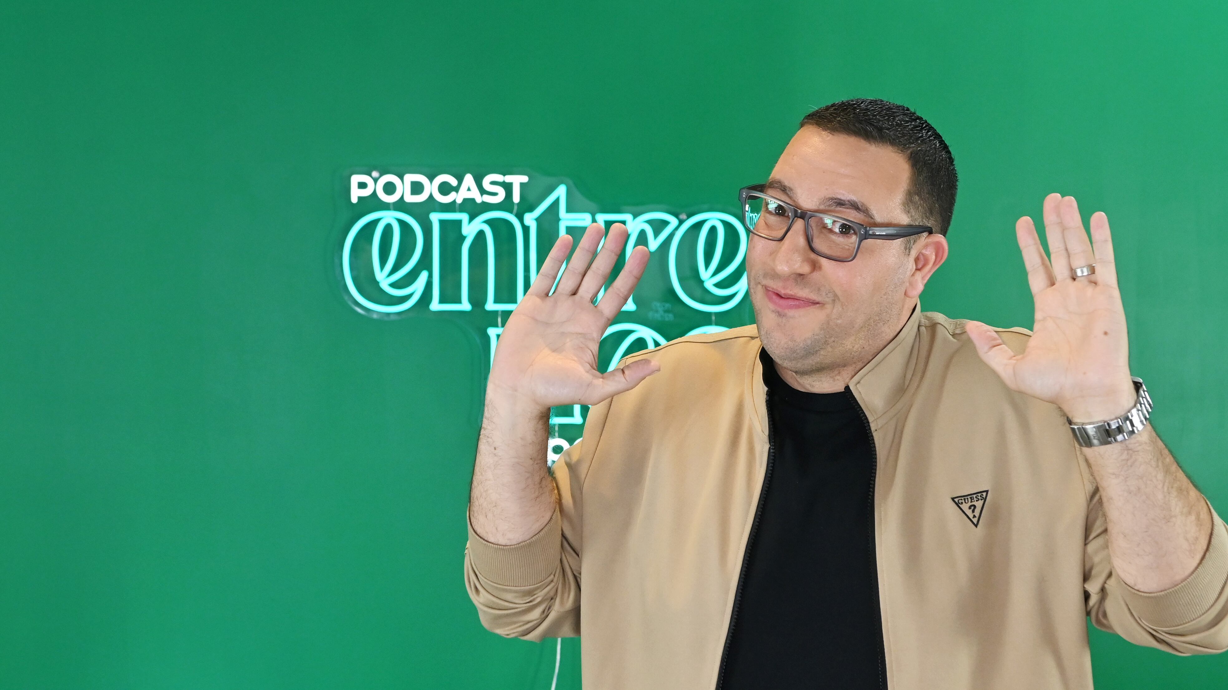 Entre Nos. Fernan Vélez