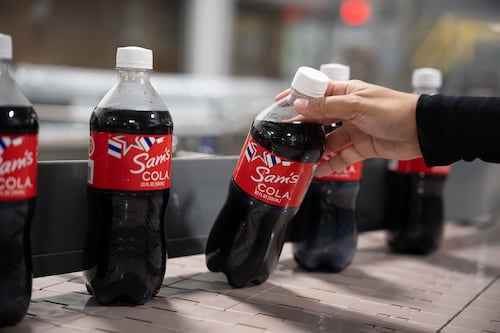 Walmart sustituye cola importada por la que se produce en Puerto Rico