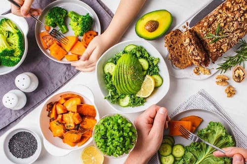 Adultos mayores con condiciones crónicas recibirán alimentos gratis por un año en Puerto Rico