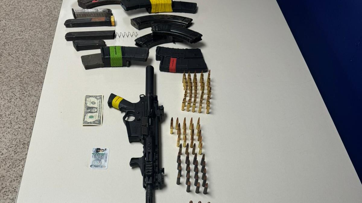 Ocupan armas y medicamentos en el hipódromo en Canóvanas.