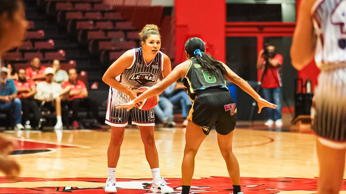 Talia von Oelhoffen anotó 30 puntos, con siete rebotes y ocho asistencias.