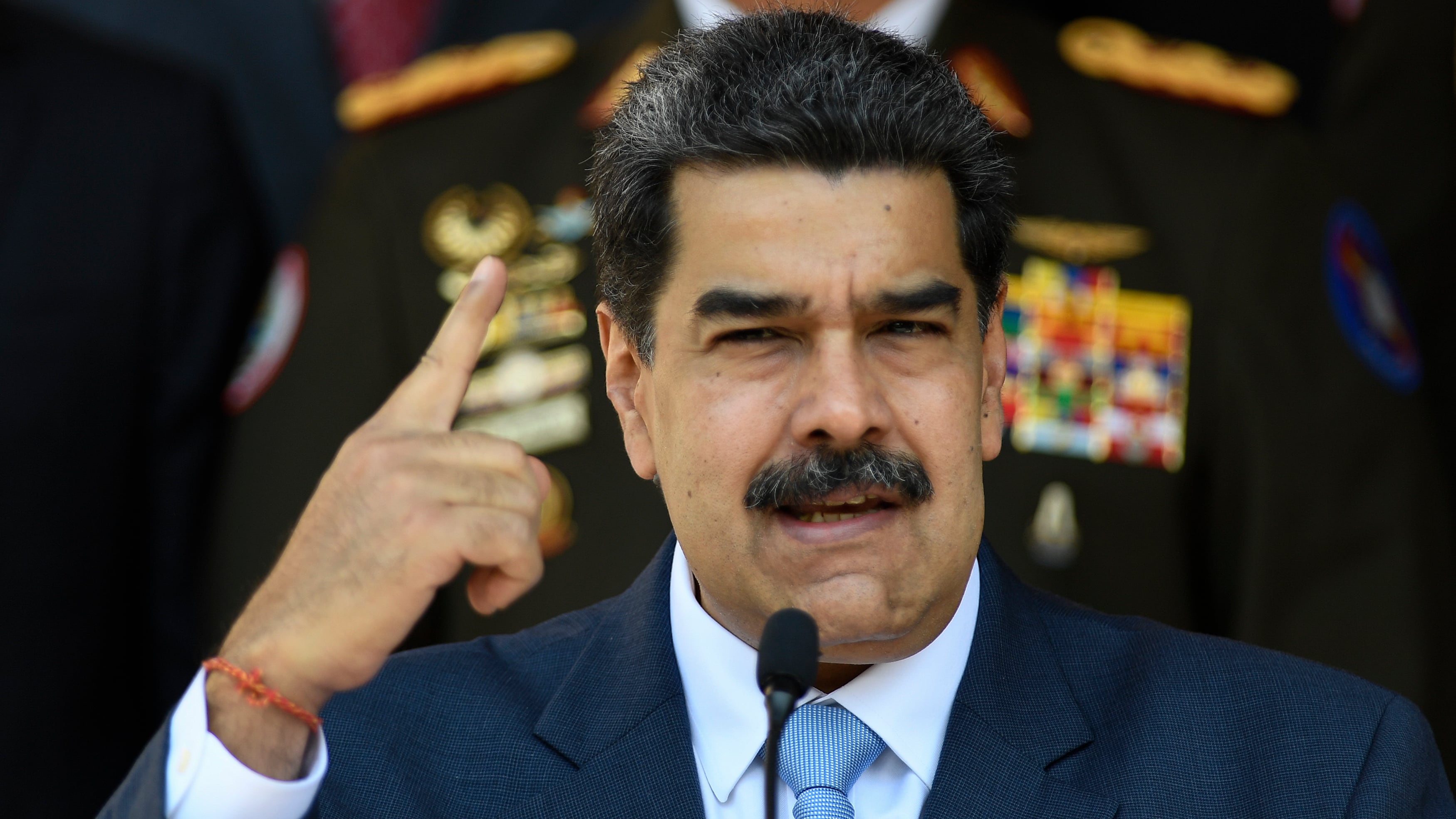 ARCHIVO - En esta fotografía del 12 de marzo de 2020 el presidente venezolano Nicolás Maduro da una conferencia de prensa en el palacio presidencial de Miraflores, en Caracas, Venezuela. (AP Foto/Matias Delacroix, Archivo)