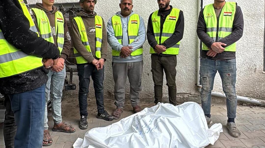 Israel mata a 11 gazatíes, incluidos 3 periodistas, en ataques a lo largo de la Franja